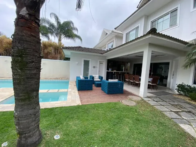 Casa em condomínio fechado de 4 quartos e 450 M² em Barra da Tijuca - Rio de Janeiro - RJ