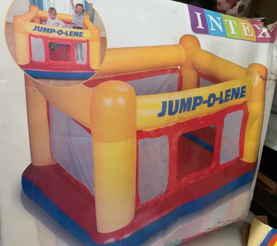 Brinquedo inflável Jump o Lene