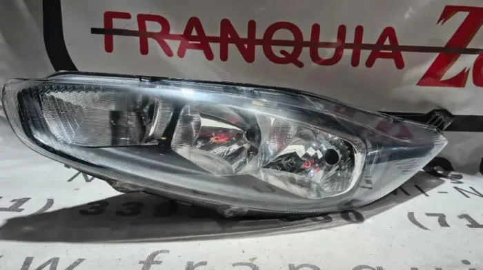 Farol dianteiro esquerdo New Fiesta