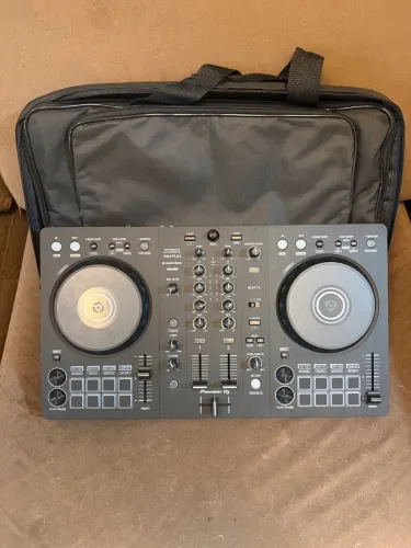 Controladora Pioneer DJ DDJ-FLX4 nova, sem uso, com bag