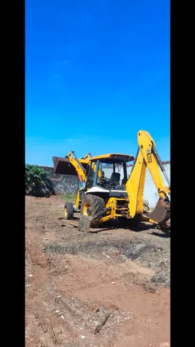 Prestação de serviço de limpeza e terreno poda de árvore Emanuel jardinagem Emanuel.