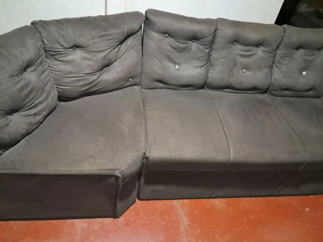 SOFÁ À VENDA