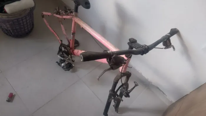 VENDO PEÇAS DE BICICLETA