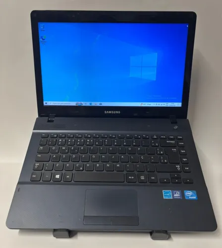 Notebook Samsung Rápido SSD 120GB + 8GB RAM | Ideal para Estudos e Internet 