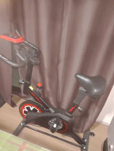 Bicicleta ergométrica semi nova usada 3 vezes
