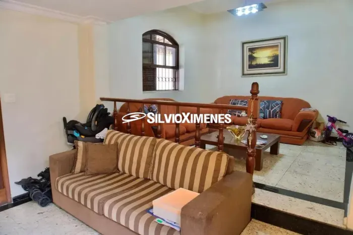 Residencial Casa no Padre Eustáquio com 444,00 (M²), 7 quartos e 5 vagas para Venda