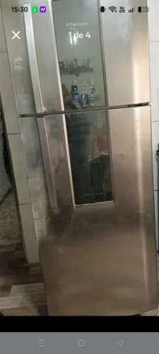 Geladeira Eletrolux inox
