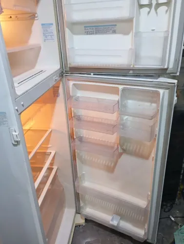 Geladeira Eletrolux Frost Free 