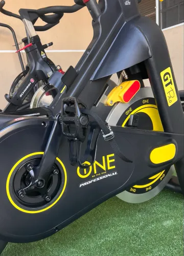 Bike de Spinning Gt one magnética profissional