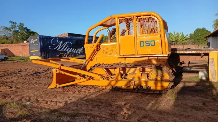 TRATOR DE ESTEIRA KOMATSU D-50