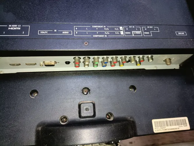 Televisão de 52 polegadas