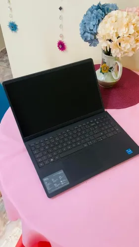 Notebook Dell Inspiron 15 (Intel Core i5 13ª Geração / 8GB RAM / SSD 512GB / Tela 120Hz)