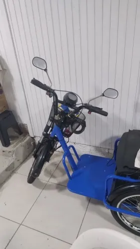 Triciclo eletrônico
