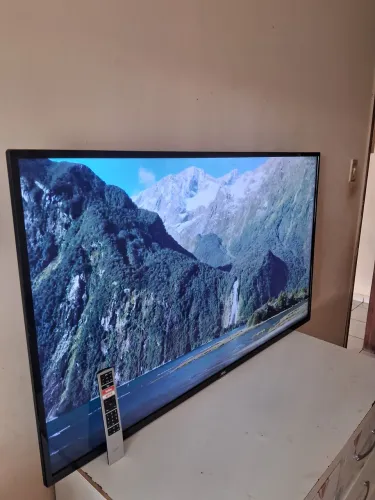 Vendo led tv 50" AOC smart semi nova !!