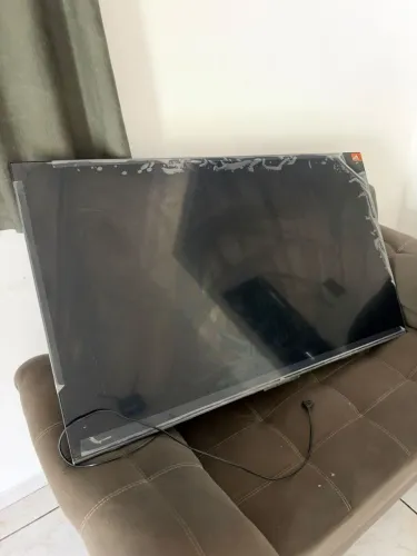 Vende-se televisão