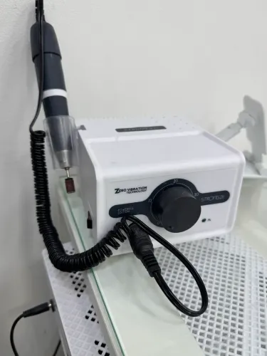 Lixadeira elétrica de podologia