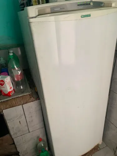 Geladeira Consul Fros free está sem tampa