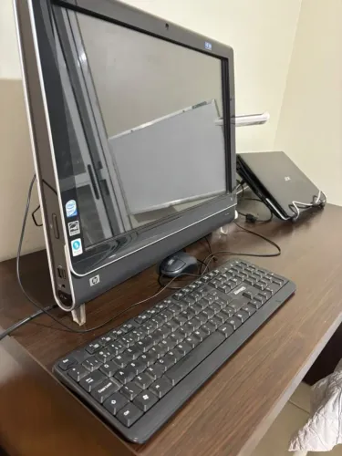 HP Touch Smart Intel Core 2 Duo Inside 4GB RAM 2.16Ghz NVIDIA GeForce 300