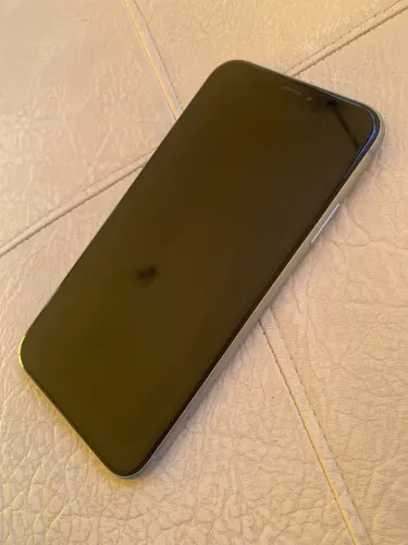 iPhone XR seminovo