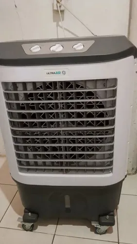 Vende se o Climatizador