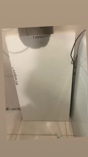 Mesa / serve para manicure também