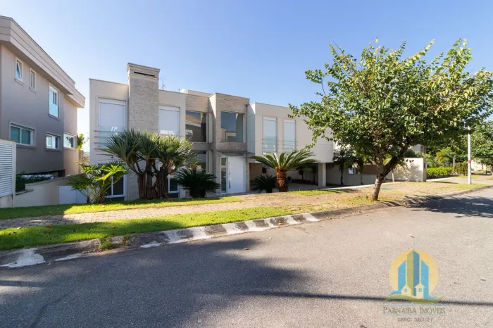 CASA DE ALTO PADRÃO PARA LOCAÇÃO NO TAMBORÉ 10