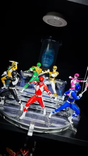 Power Rangers Iron Studios