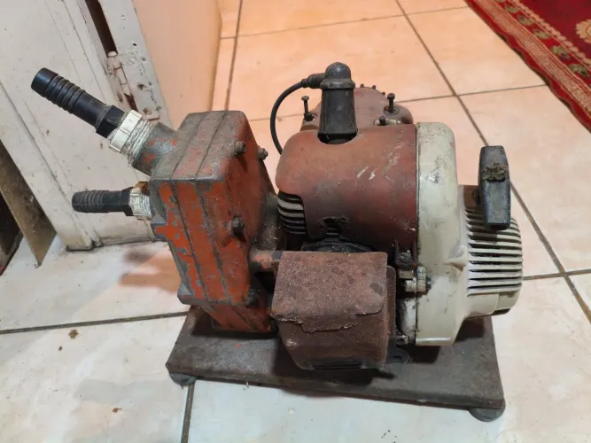 Bomba de água a gasolina