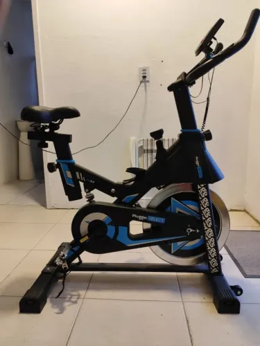 Bicicleta Spinning Ergométrica 20Kg Pro 160Kg Magnética 2Mt