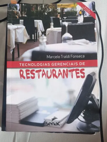 Lote com 7 livros essenciais vendas , gastronomia e outros