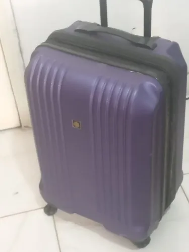 malas (4) de viajem metade do preço.
