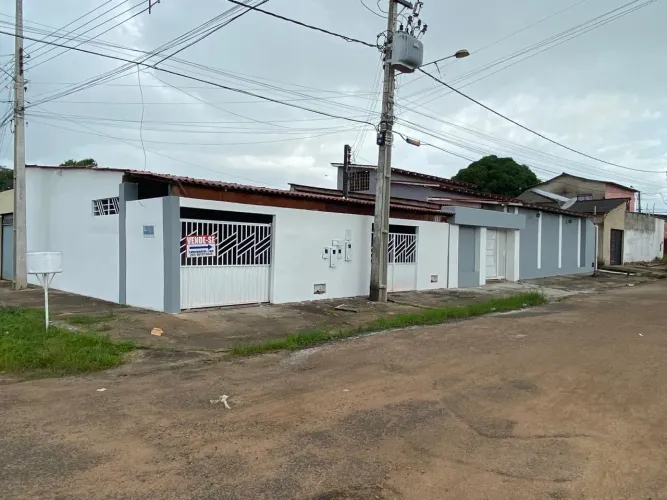 Casa + 2 AP na venda ( pode alugar os AP e fazer renda extra) 