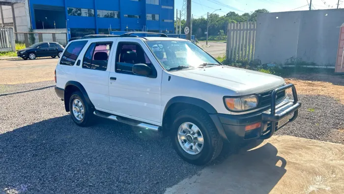 Nissan Pathfinder SE Luxo 3.3 V6 12V 1998