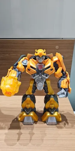 Transformers Optimus Prime ou Bumblebee ambos falantes
