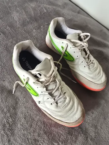 Vendo esse sapato futsal