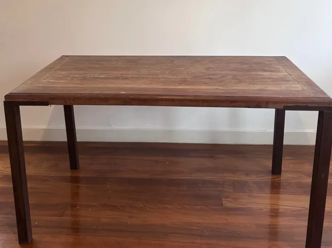Mesa de Jantar 4 Pés de Ferro