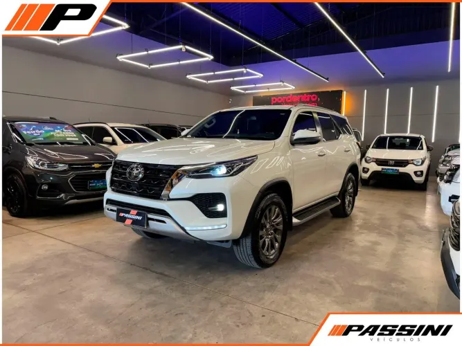 Toyota Hilux SW4 2.7 16V 2021