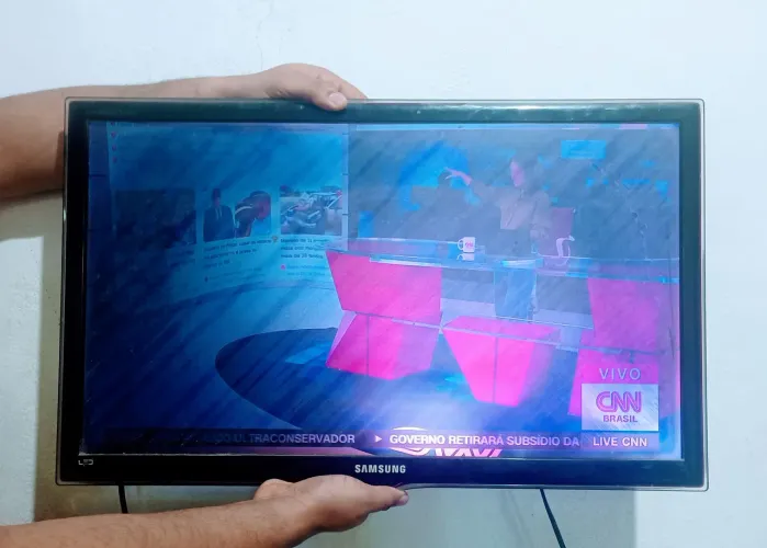 Tv/monitor Samsung 27 polegadas NÃO é Smartv!
