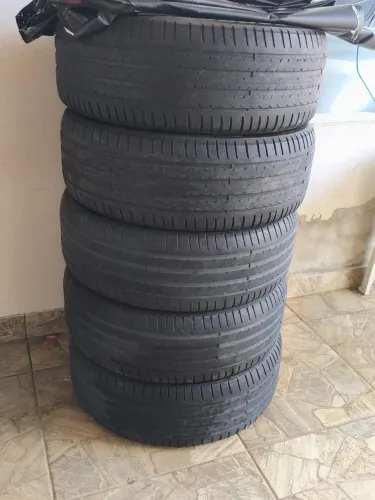 Pneu R18
