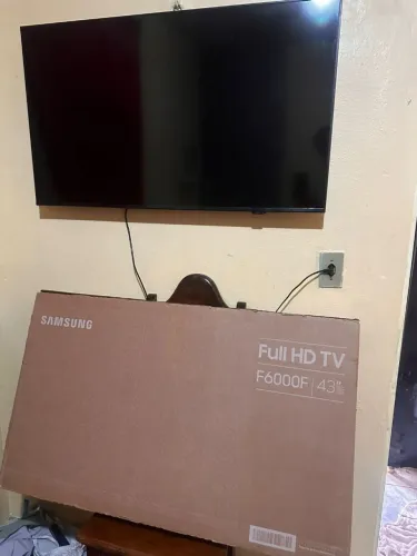 Samsung smart tv 43 polegada com nota fiscal e caixa