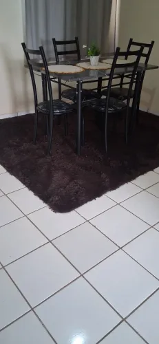 Tapete medindo 2×240 preto