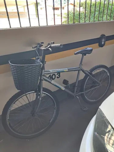 Bike usada com cestinha