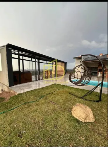 Chácara com Vista para as Montanhas e Lazer Completo Sítio dos Coqueiros, Alumínio/SP
