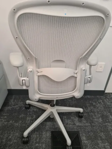Cadeira Herman Miller New Aeron B Mineral