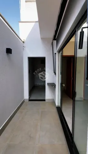 Imóvel à venda com duas casas no Jardim Ouro Verde em Limeira-SP