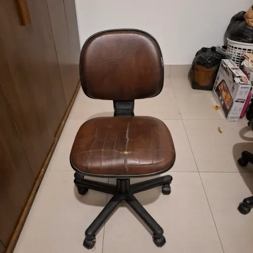Vendo cadeira de escritório