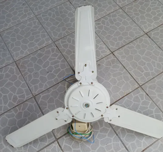 Ventilador de teto 220volts -Ventisol