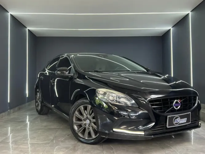 Volvo V40 2.0 Turbo 2015