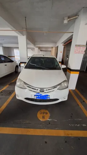 Toyota Etios XS Sedan 1.5 Flex 16V 4P Mec. 2014