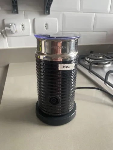 Espumador de Leite Nespresso Aeroccino 3 - 220V (Preto)
